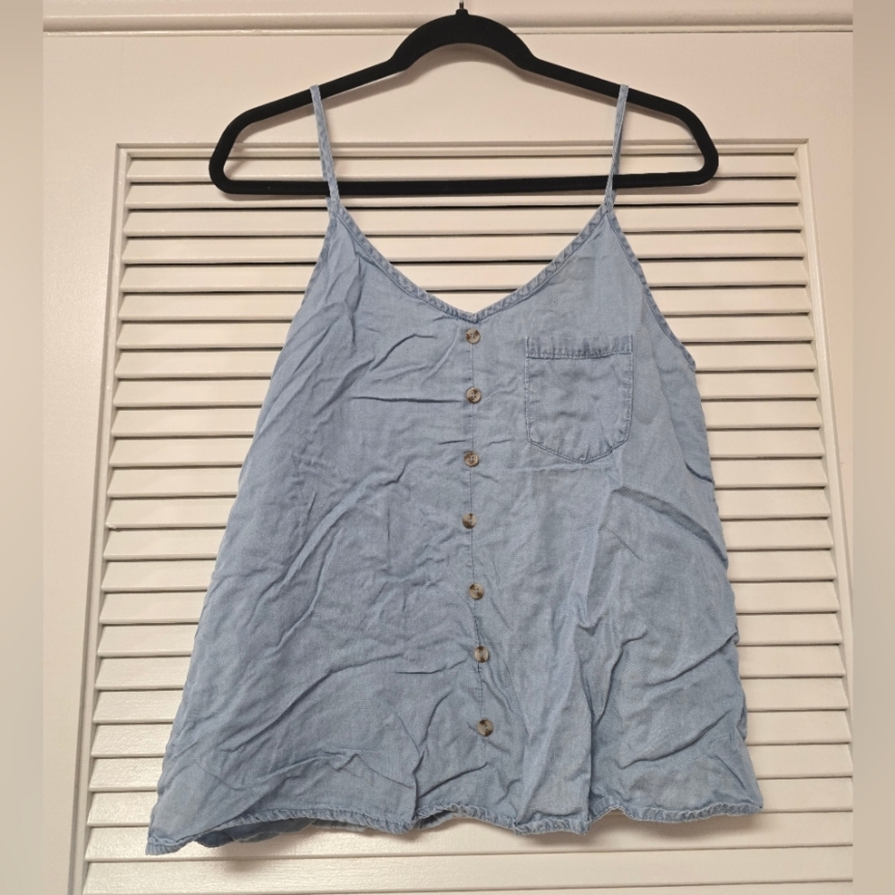 E & M - Sleeveless Denim Lightweight Faux Button Top With Adjustable Straps